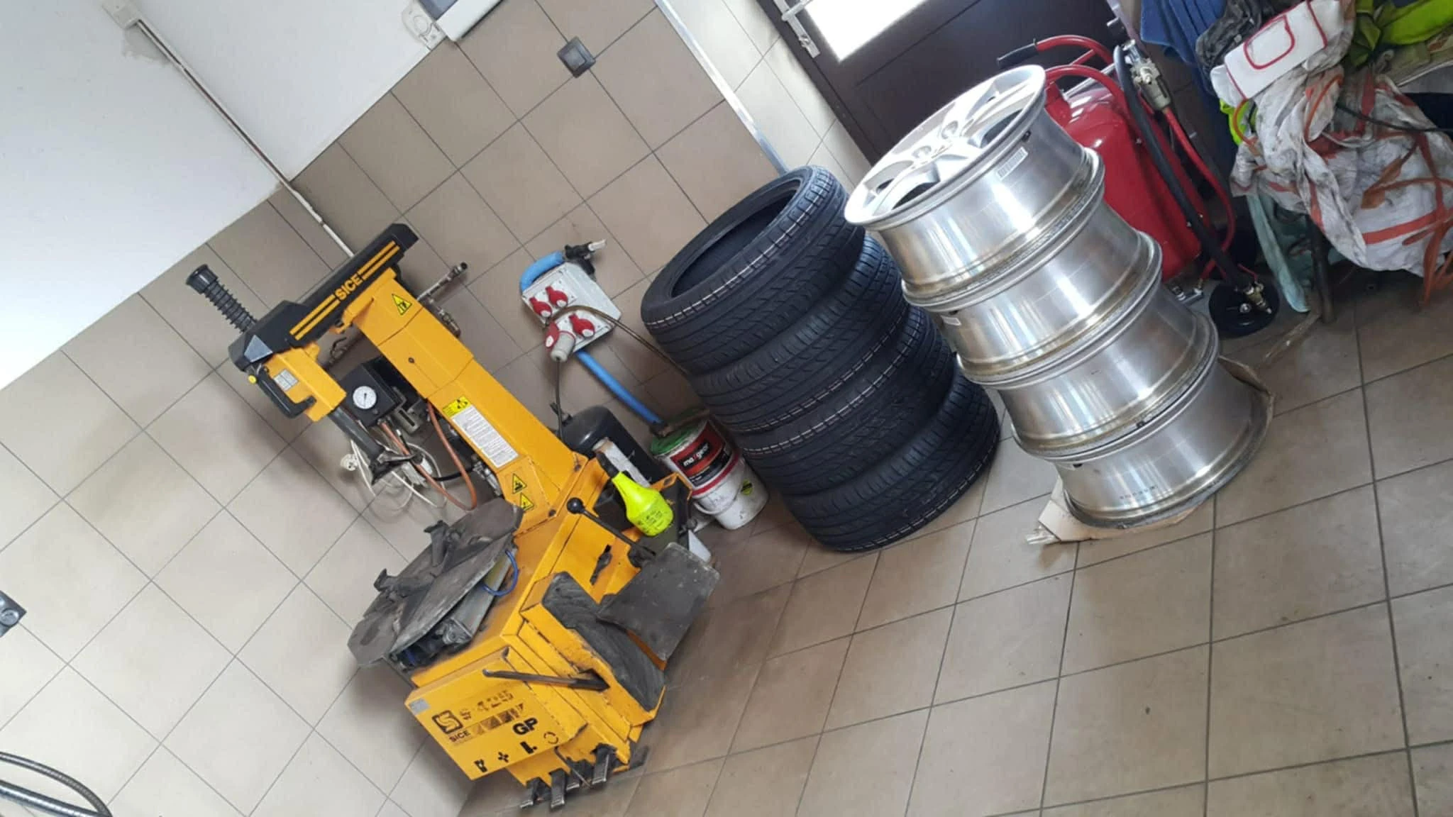 Wulkanizacja Wałbrzych – wyważarka i opony w Auto Serwis Chocian